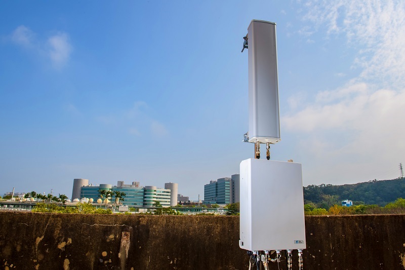 5G O-RAN Small Cell and Non-Terrestrial  Network Technology.